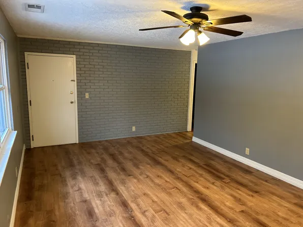 804 S Elm St APT 2, Oxford, OH 45056