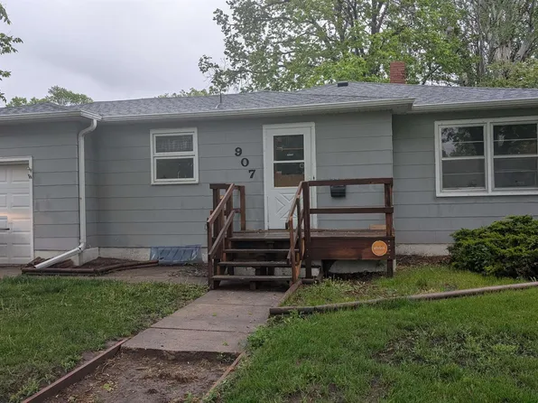 907 Black Hills Ave, Alliance, NE 69301