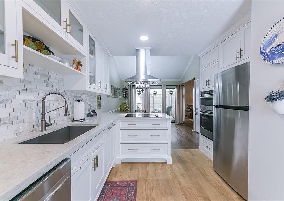 1st image of 44 Brighton Court