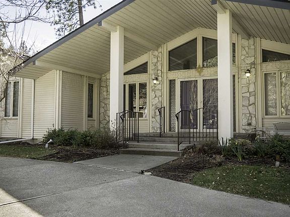 2nd image of 1309 W Cherrywood Ct