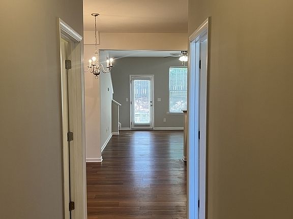 3rd image of 3009 Bluegrove Rd #1