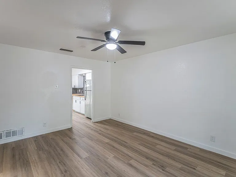 7516 Olusta Dr — Photo 16