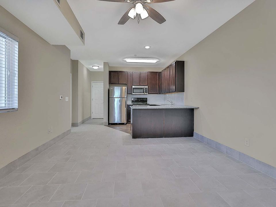 1st image of 1040 Como Ave SE #202