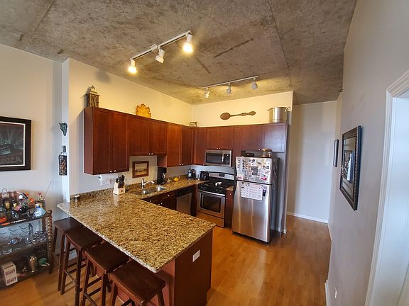 4th image of 1464 S Michigan Ave APT 605