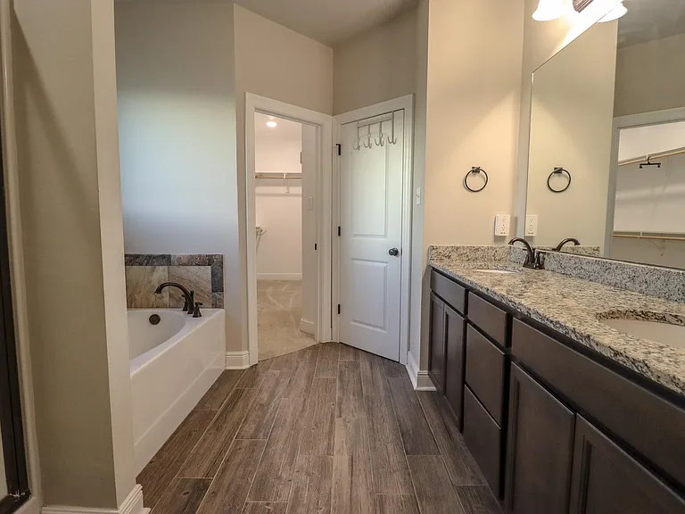 4401 Sweetgum Dr — Photo 30