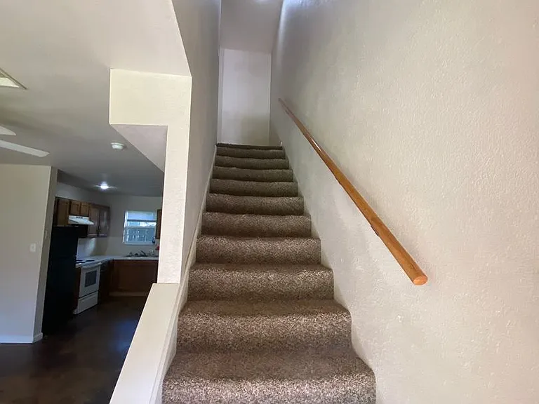 1723 West Matthews — Photo 4