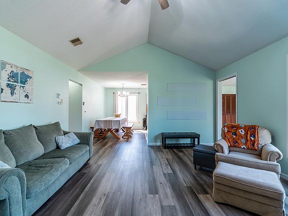 4th image of 4619 Rose Hill Ln