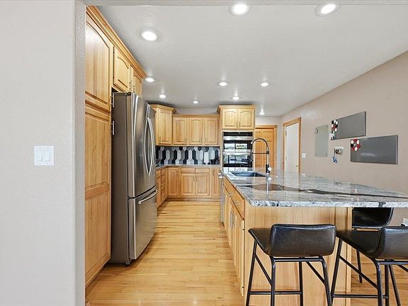 5th image of 1904 Cowboy Ln