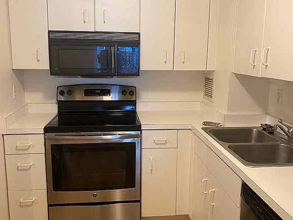 3rd image of 401 E Ontario St APT 2104