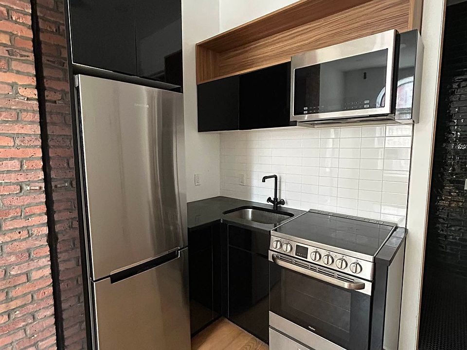 1st image of 703 E 6th St #1A