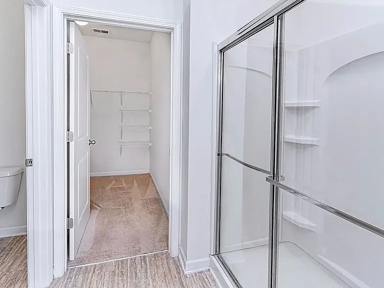 245 Hartwood Lake Ln — Photo 13