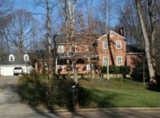 4 Bryan Ct, Greensboro, NC 27408