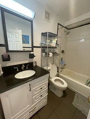 Rented by Weinstein Realty Group | media 21