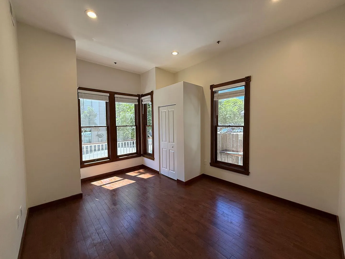 230 Cedar — Photo 2