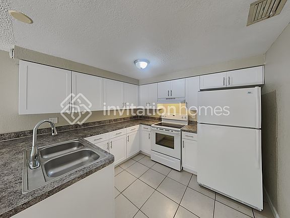 5th image of 16123 Sandcrest Way