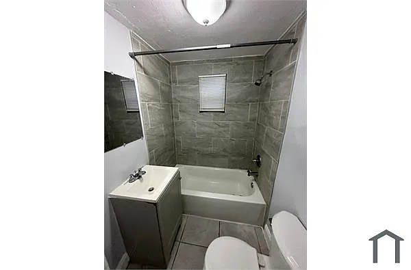 Building Photo - 2079 Wright Ave