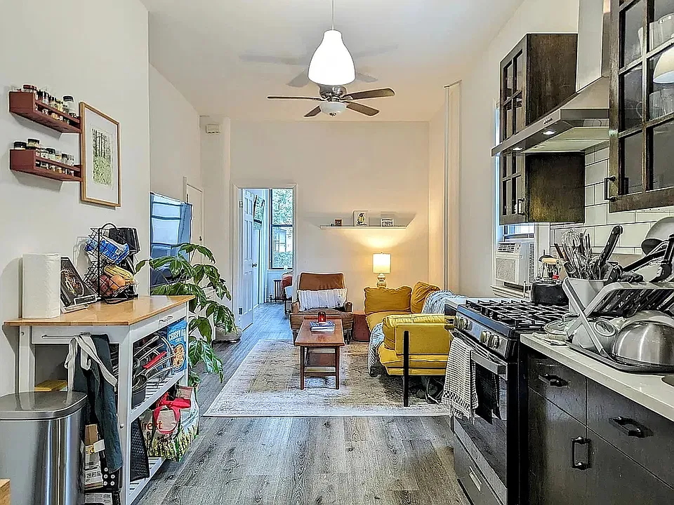 220 Stockholm St #1R