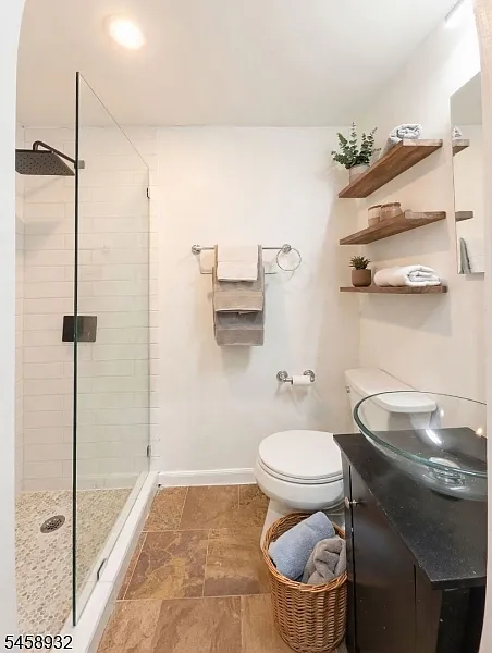2 bed, 1.0 bath, $2,750 — Photo 2