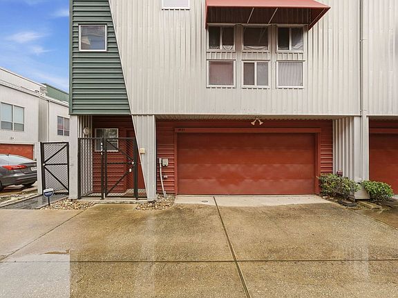 2nd image of 6121 Gehring St