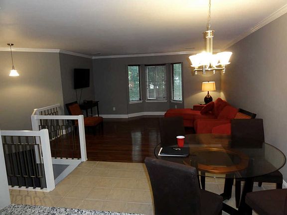4th image of 166 Delaware Trl #2000