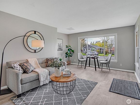4th image of 4815 S Sheridan Avenue