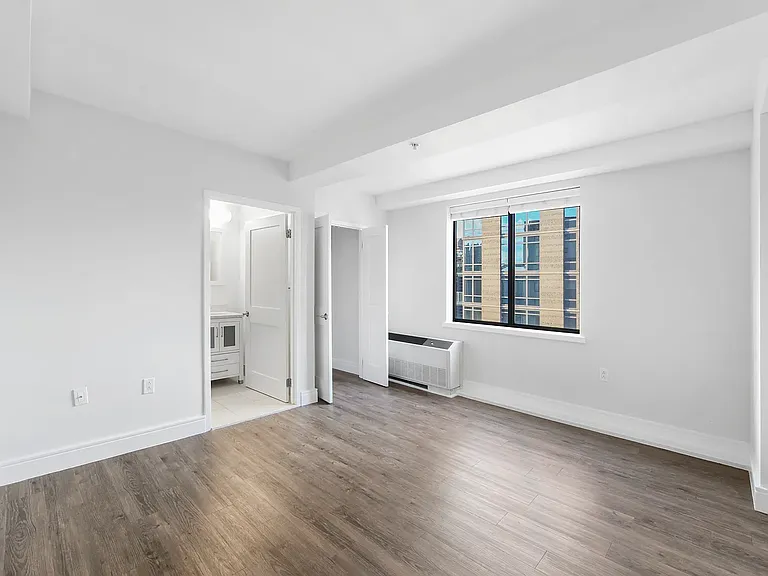354 E 91st St #1703 — Photo 8
