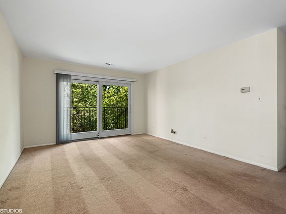 3rd image of 1629 W Greenleaf Ave APT 304