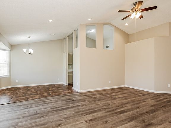 4th image of 5210 W Diana Ave