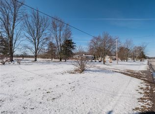 Cooley Rd, Grafton, OH 44044