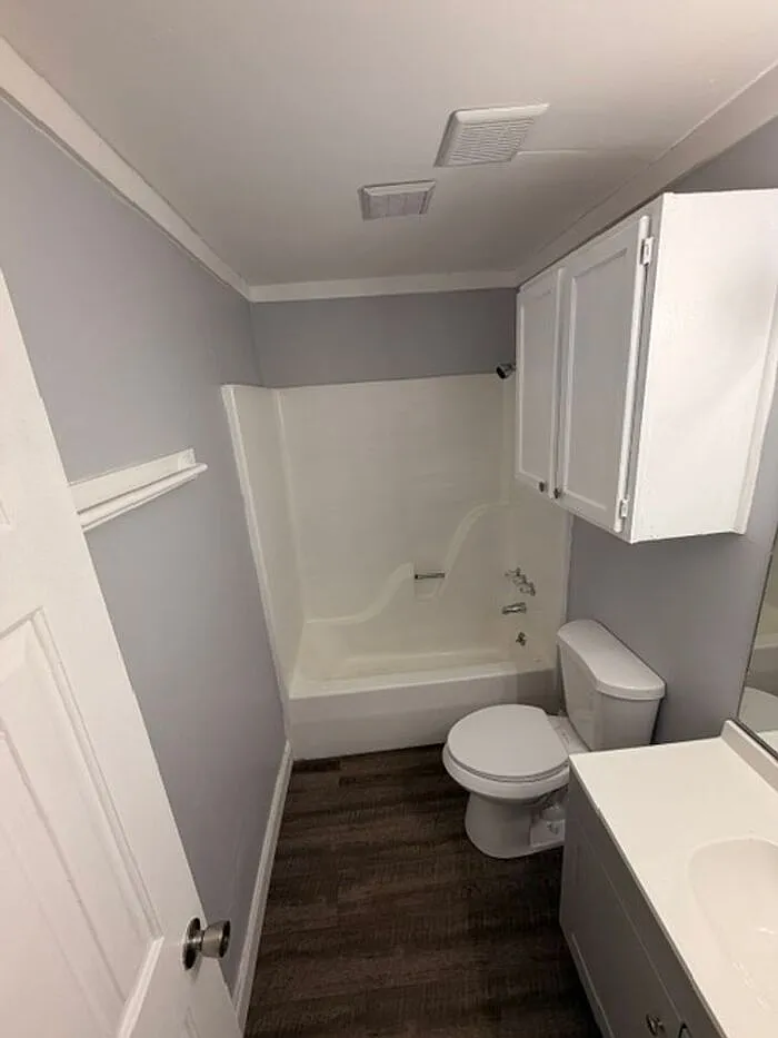 2 bed, 1.0 bath, $995 — Photo 4