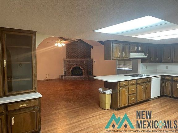 5th image of 427 W Gold Ave