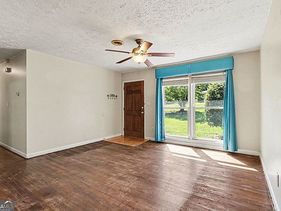5th image of 6786 Tralee Dr
