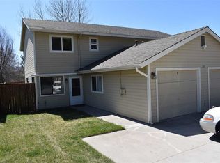 205 E Hinckley St, Mount Shasta, CA 96067