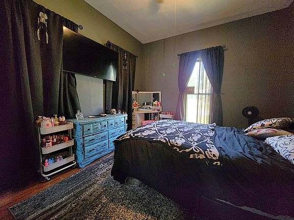 5th image of 423 N Jennings Ave