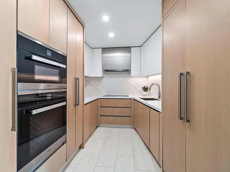 333 Sunset Kitchen