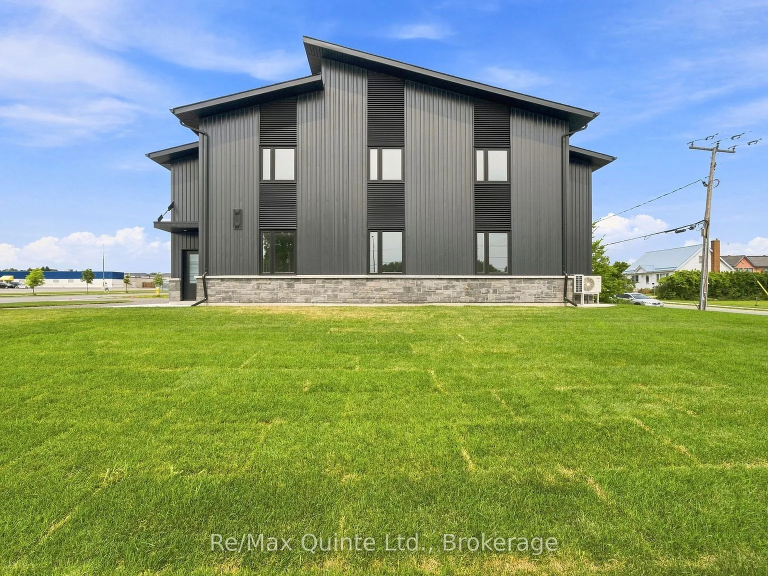 2 bed, $2,500 — Photo 2