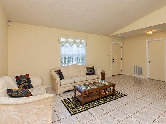 3rd image of 7038 Kensington High Blvd
