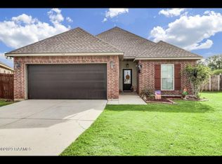 516 Flanders Ridge Dr, Youngsville, LA 70592