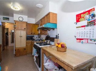 5425 151st St, Flushing, NY 11355