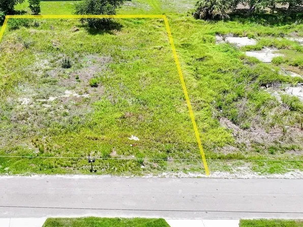 4713/4715 27th St SW, Lehigh Acres, FL 33973