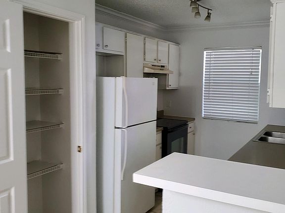 2nd image of 311 Regatta Ct #B