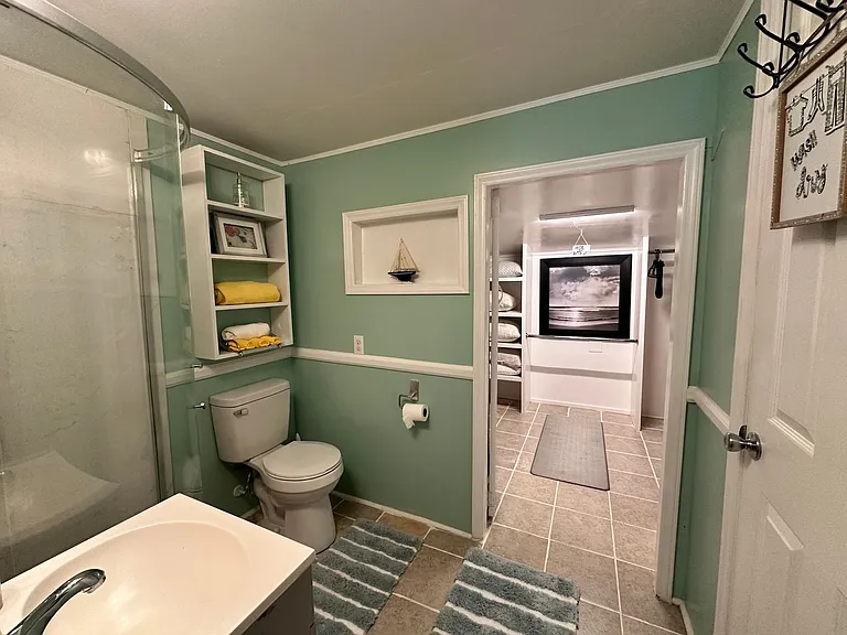 980 Anderson Rd S #B — Photo 14