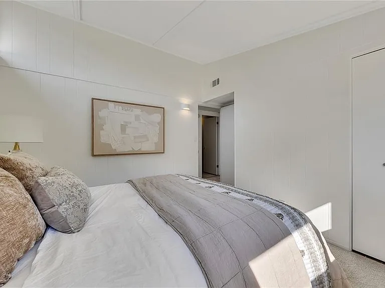 111 Robinhood Dr — Photo 19