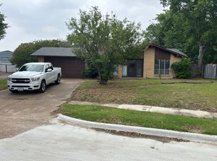 2708 Runningbrook Ln, Dallas, TX 75228