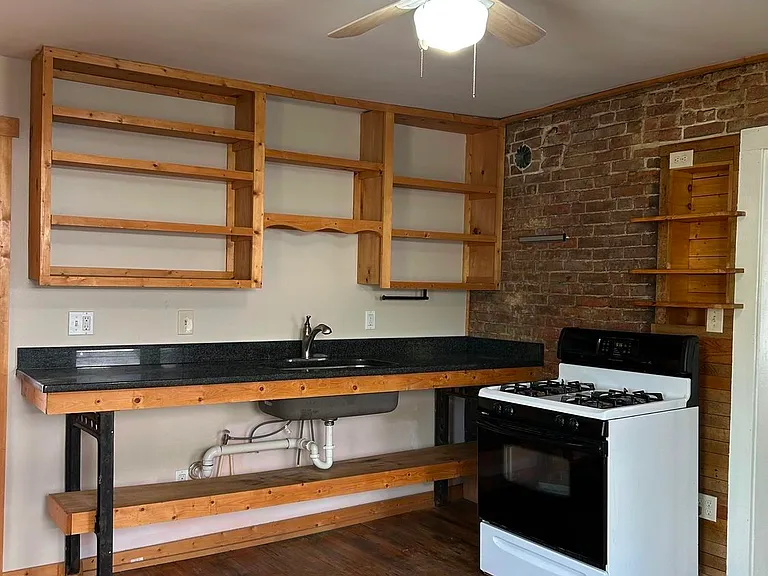 2809 Monroe Ave — Photo 6