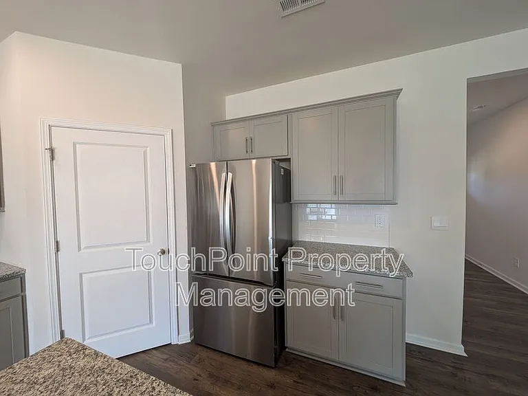 2167 Vanderlyn St — Photo 16