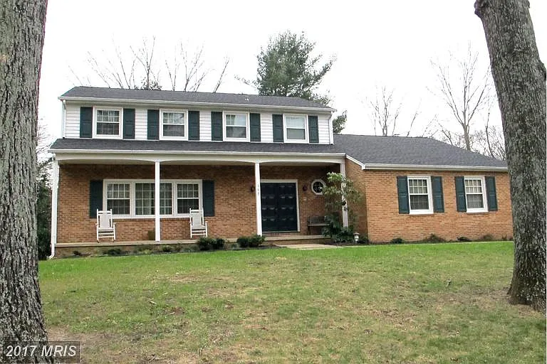 389 Grinstead Rd photo 1