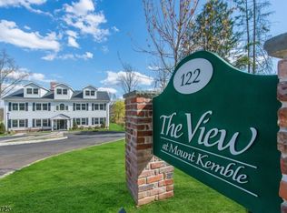 122 Mount Kemble Ave #6, Morristown, NJ 07960