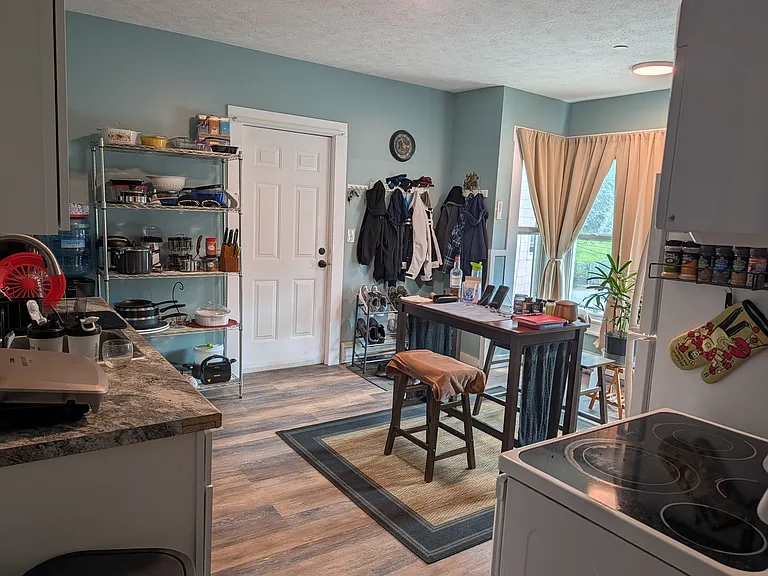 122 Laurel St #2F — Photo 13