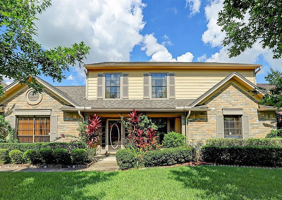 1st image of 9011 Woodleigh Dr